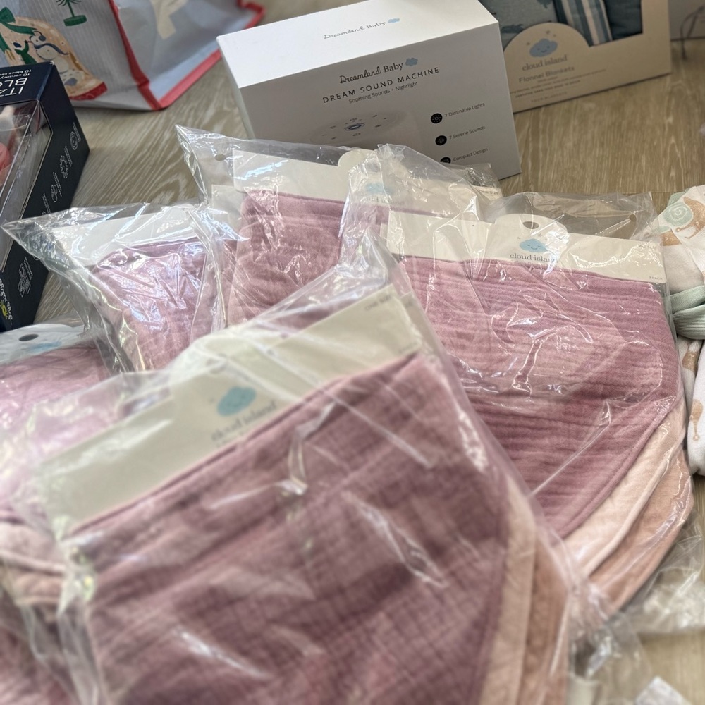 NWT 3 pk. Infant Cloud Island Cotton Bandana Bibs - Pink - Picture 2 of 2